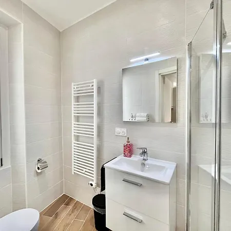 Appartement Fleur De Sel -Menton City Center Studio Apartment