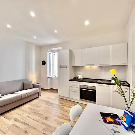 Fleur De Sel -Menton City Center Studio Apartment Lägenhet *